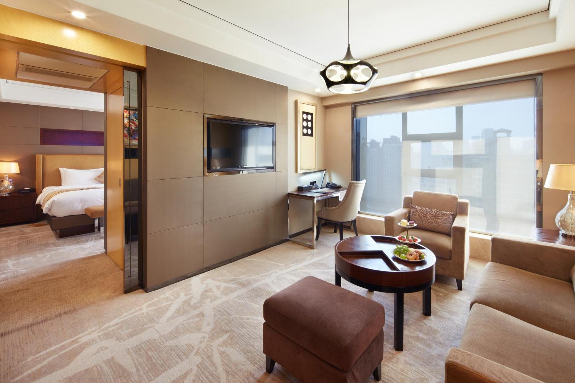 Celebrity Upper Class Hotel Чънду Екстериор снимка