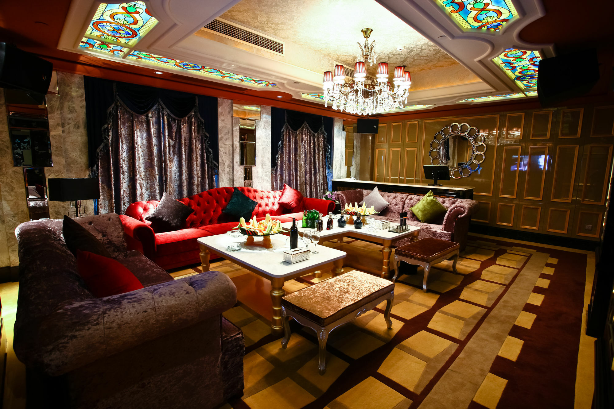 Celebrity Upper Class Hotel Чънду Екстериор снимка