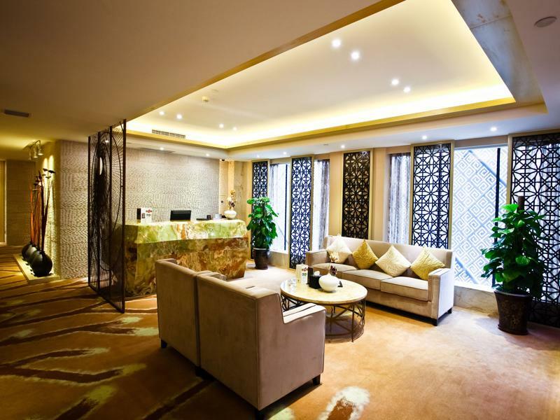 Celebrity Upper Class Hotel Чънду Екстериор снимка