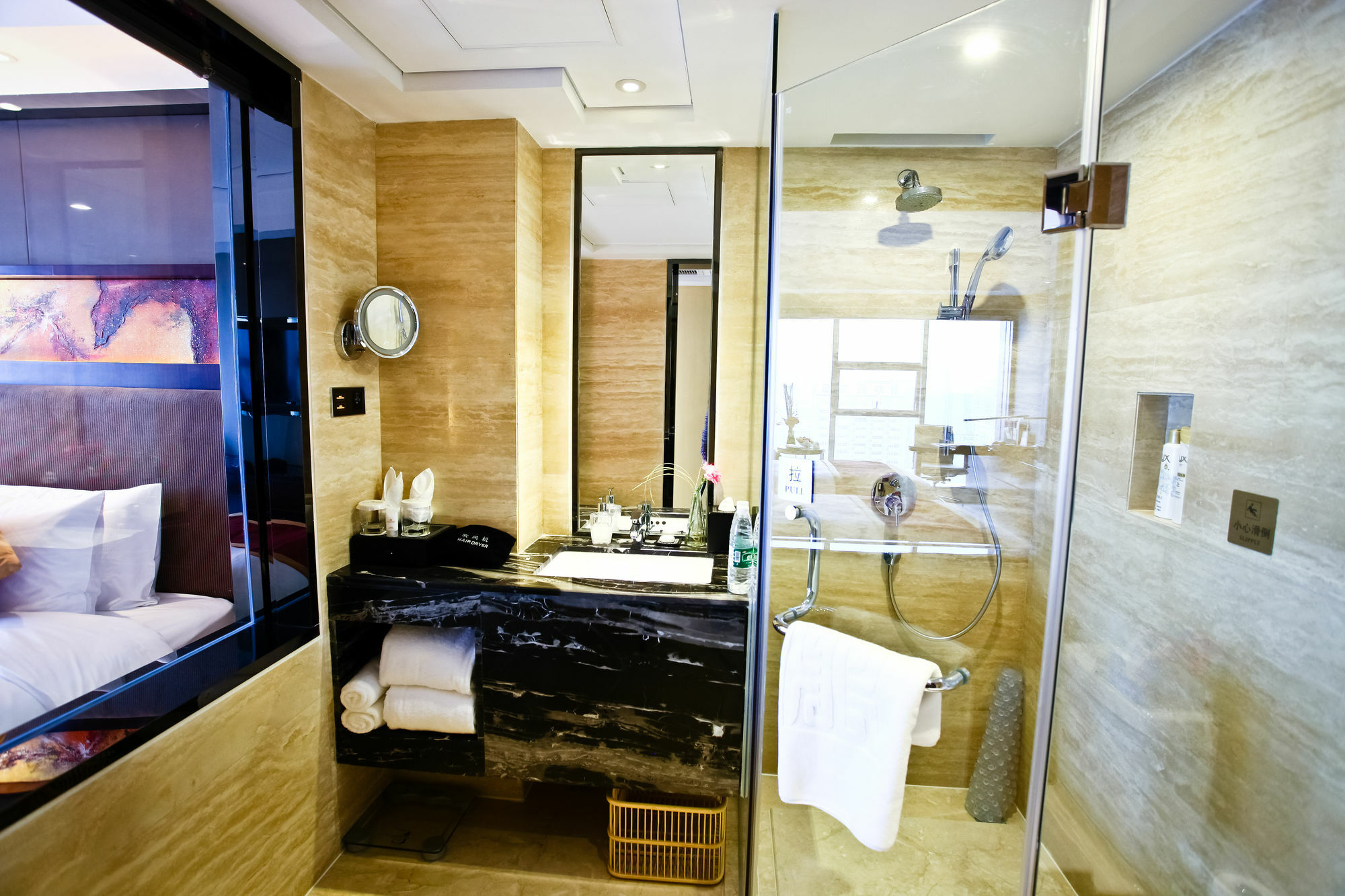 Celebrity Upper Class Hotel Чънду Екстериор снимка
