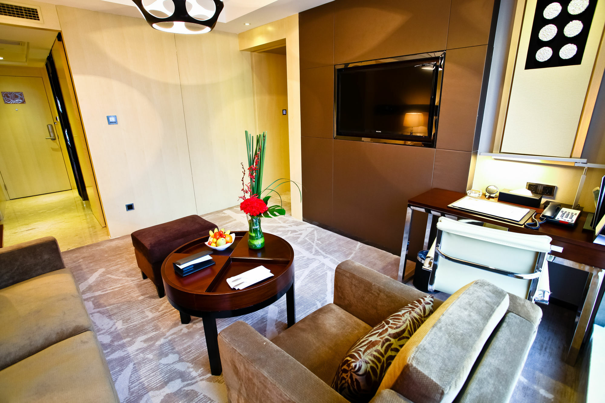 Celebrity Upper Class Hotel Чънду Екстериор снимка